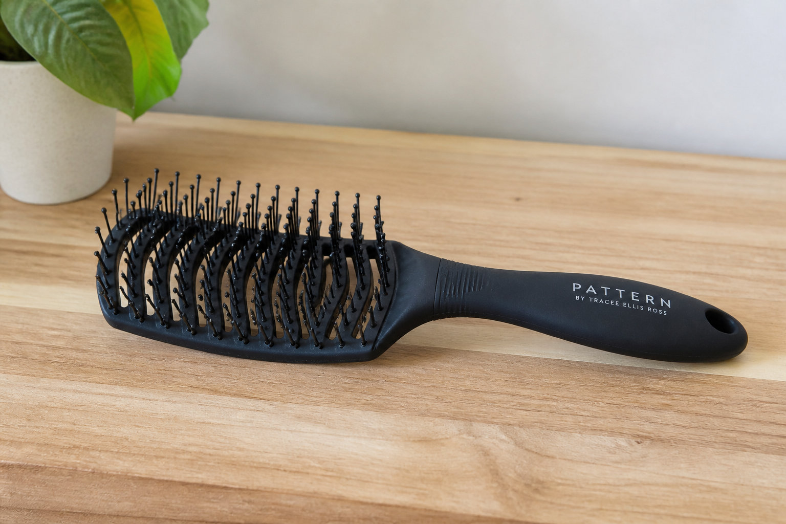 Comment différencier les brosses de définition et de volume ?