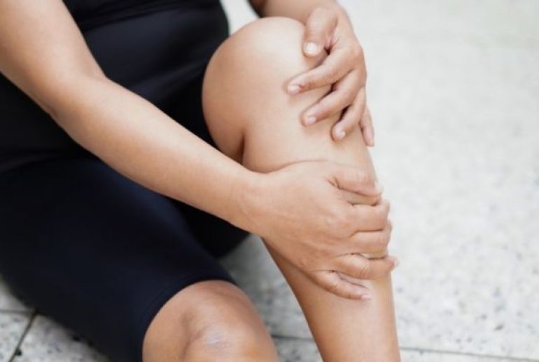 douleur jambe gauche signification