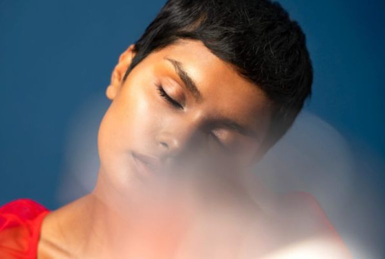 flash lumineux yeux fermés spiritualité